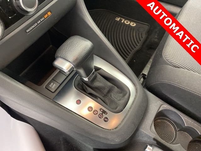 2010 Volkswagen Golf 2.5L W/ 8 SPEAKER SOUND SYSTEM!