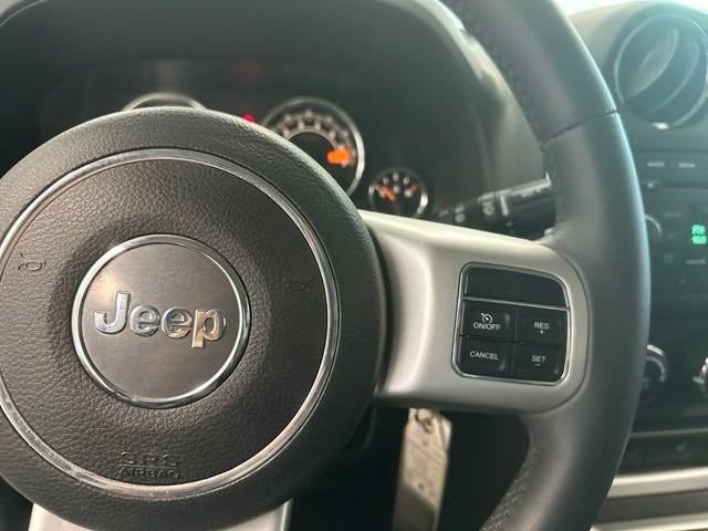 2015 Jeep Compass Latitude 4X4 W/ REMOTE START