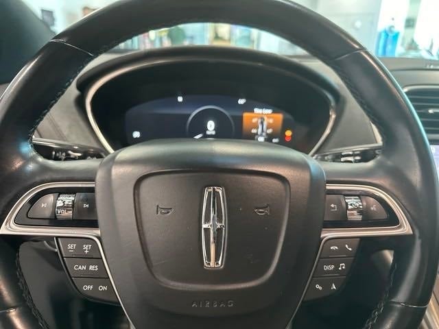 2020 Lincoln Nautilus Standard W/ HEATED FRONT SEATS